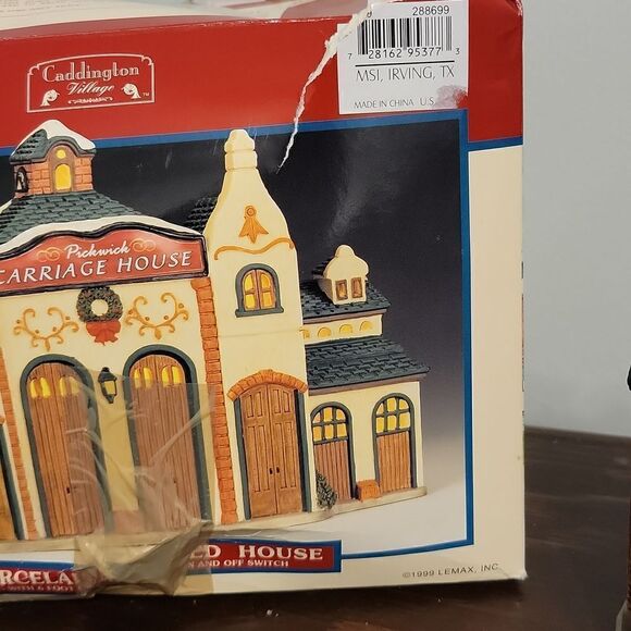 Lemax Cuddington Village Pickwick Carriage House 1999 # 288699 - Picture 6 of 10